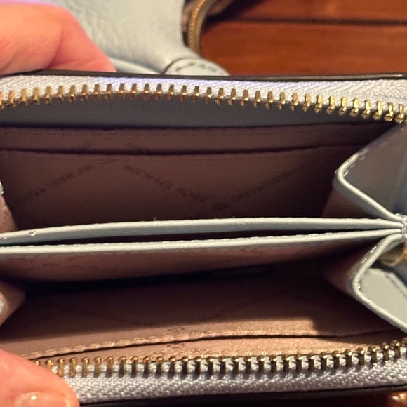 Michael Kors Light Blue Shoulder Bag with Gold Chain and matching Wallet - Picture 8 of 8